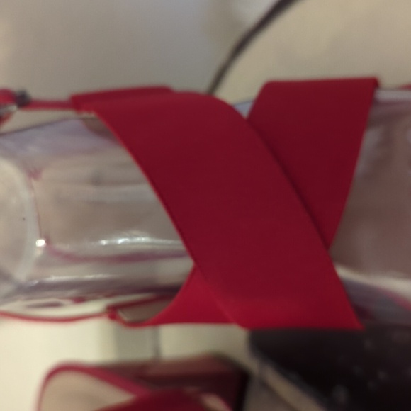 Bandolino Red Open Toe Shoes - Picture 3 of 11